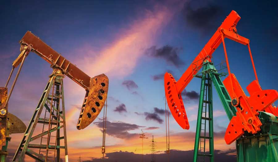 أسعار النفط تسجل التراجع في مستهل تعاملات الأسبوع