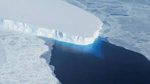 القطب الجنوبي.. انهيار مفاجئ لجرف جليدي قد يكون علامة على أحداث مقبلة!