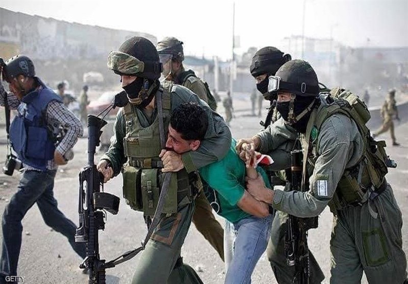 قوات الإحتلال تعتقل 25 فلسطينيا بالضفة الغربية وأراضي48