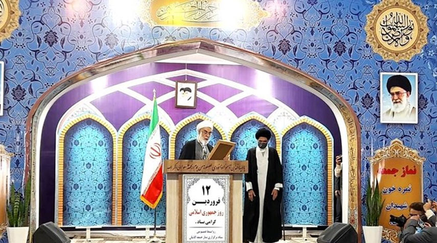 مدير مكتب قائد الثورة : الشعب الايراني ملتزم بمبادئ الثورة رغم المشاكل