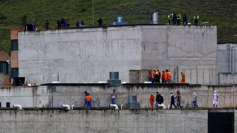 مقتل 20 نزيلاً في أحد سجون الإكوادور جراء أعمال شغب