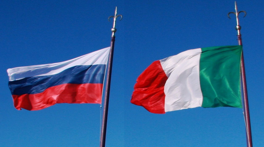 إيطاليا تنوي طرد العشرات من الدبلوماسيين الروس
