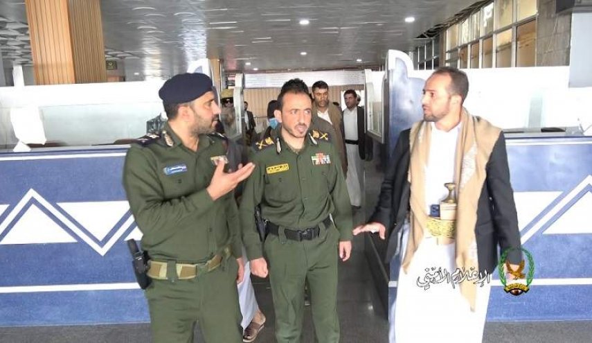 مسؤول يمني يتفقد جاهزية مطار صنعاء الدولي