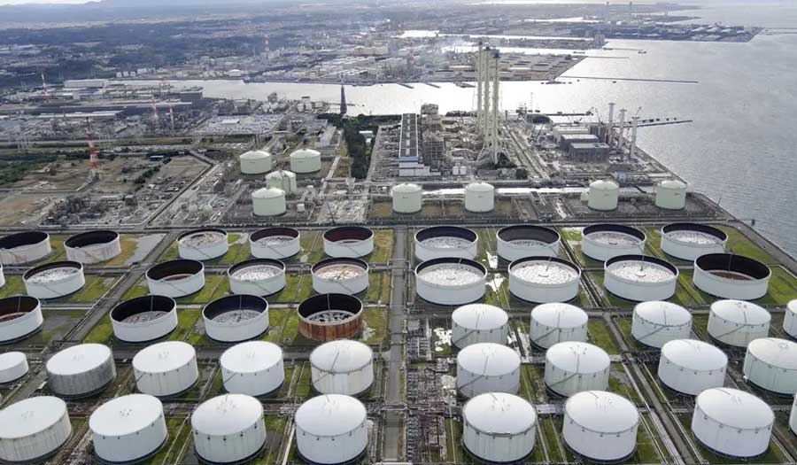 اليابان ستسحب 15 مليون برميل من مخزونها النفطي