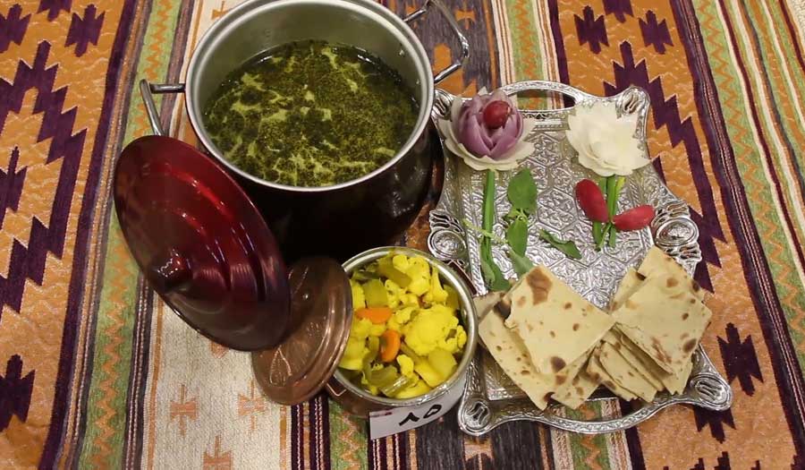 صور.. مهرجان الطعام الصحي الخاص بشهر رمضان في أصفهان