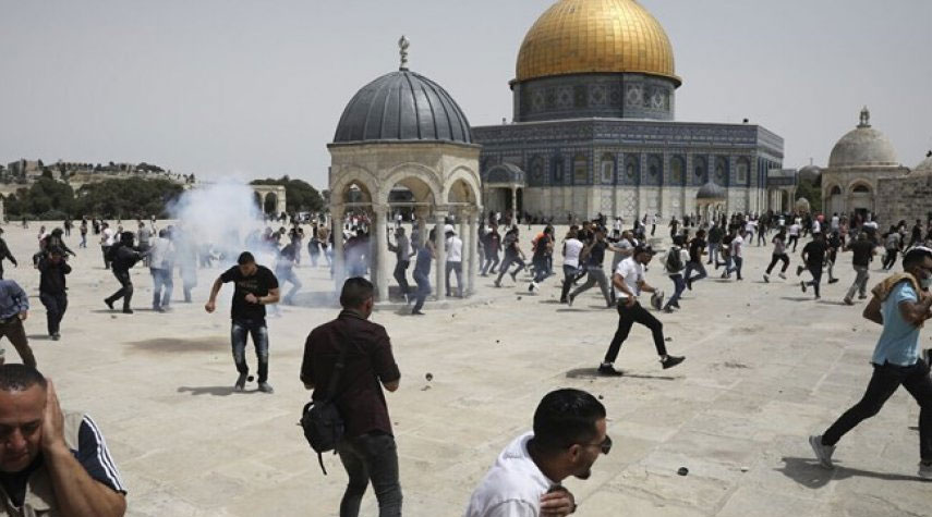 حرس الثورة الإسلامية يدين اعتداءات الاحتلال على المسجد الأقصى