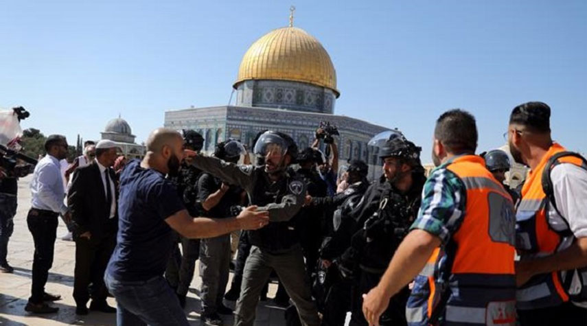 حركة حماس تشيد بالمرابطين بالمسجد الأقصى