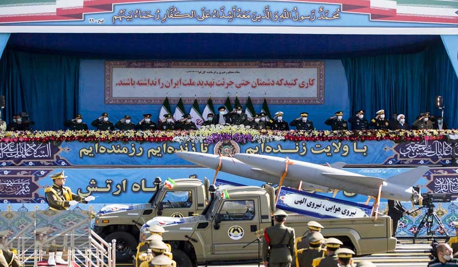 "يوم الجيش".. إيران تستعرض لأول مرة أسلحة تكتيكية حديثة