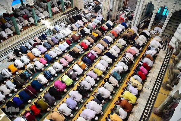 بالصور.. أجواء شهر رمضان المبارك في العالم الإسلامي