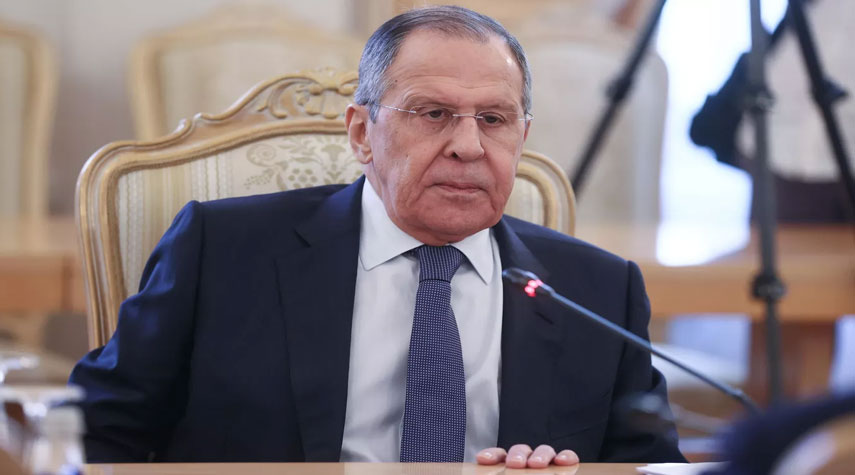 وزير الخارجية الروسي يحذر من خطر الحرب النووية