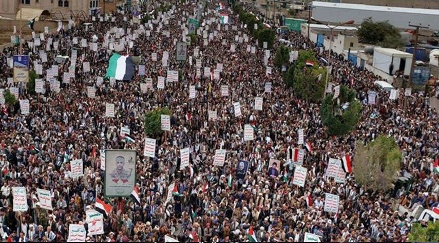 الشعب اليمني يحيي يوم القدس العالمي بمسيرات كبرى