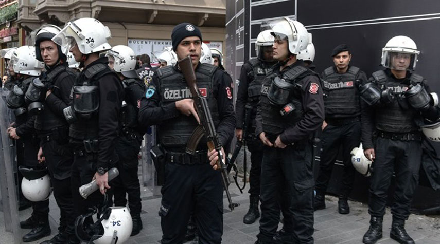 تركيا... اعتقال أكثر من 130 مواطنا حاولوا التظاهر في عيد العمال