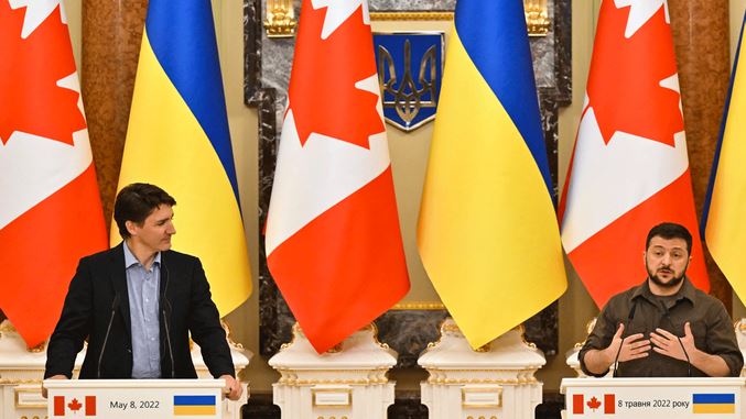 رئيس الوزراء الكندي: سنفرض عقوبات جديدة على روسيا