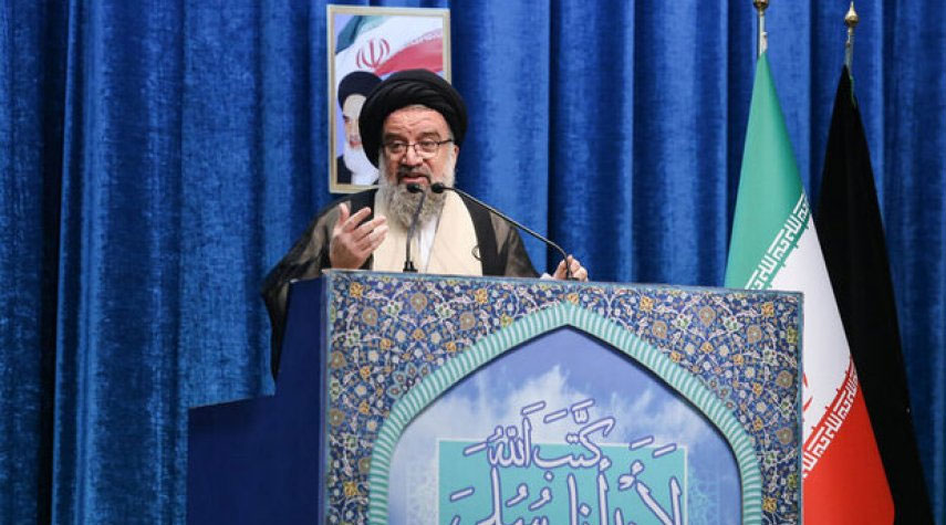 خطيب جمعة طهران: ايران هي التي أغاثت دول المنطقة في الصعاب وليس أميركا