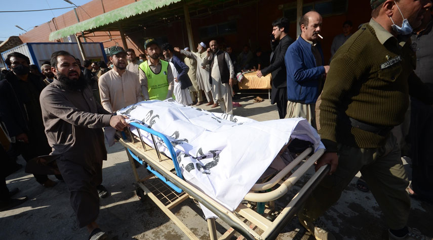 باكستان... مقتل 3 جنود و3 أطفال بهجوم انتحاري
