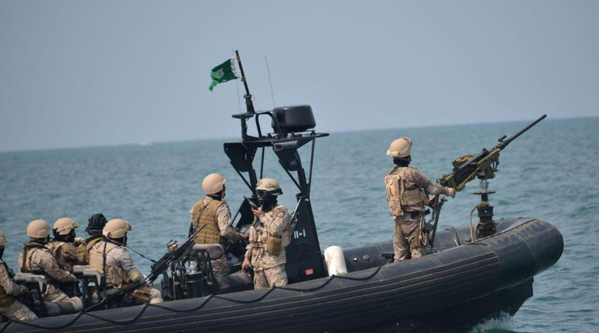 بحرية العدوان السعودي تختطف مجموعة من الصيادين اليمنيين