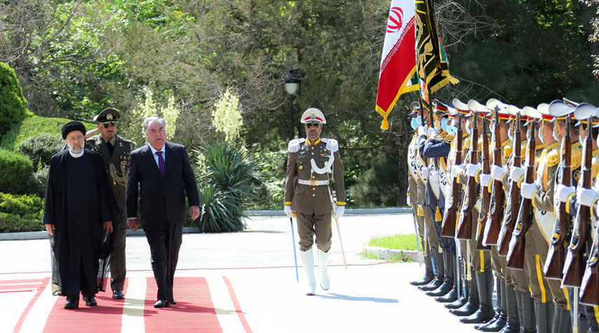 الرئيس رئيسي يستقبل نظيره الطاجيكي في طهران