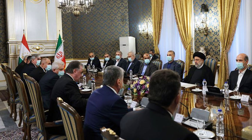 الرئيس الطاجيكي يصف العلاقات بين طهران ودوشنبة بالعميقة والودية