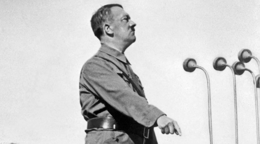 بعد سنوات طوال .. "خطابات طبيب" تكشف "مشكلات صوت هتلر"