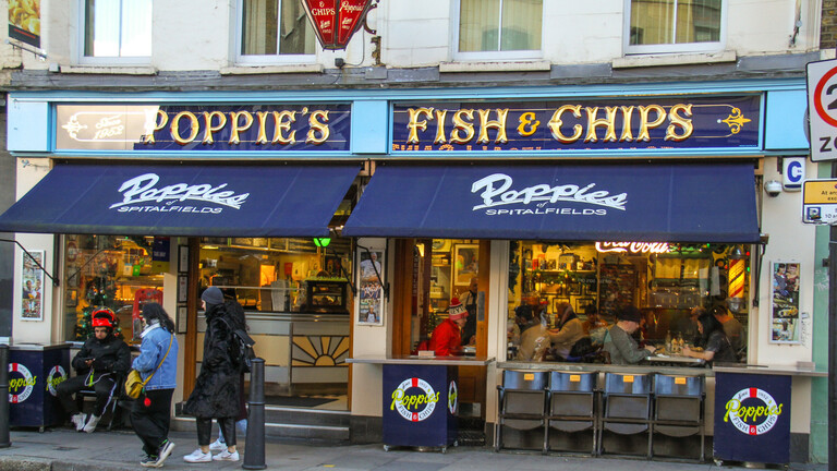 مصادر اعلامية.. ثلث مطاعم Fish and Chips في المملكة المتحدة مهددة بالإغلاق