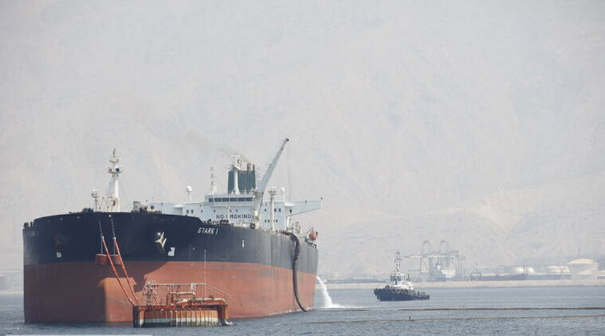 صادرات إيران النفطية تتخطى المليون برميل يوميًا