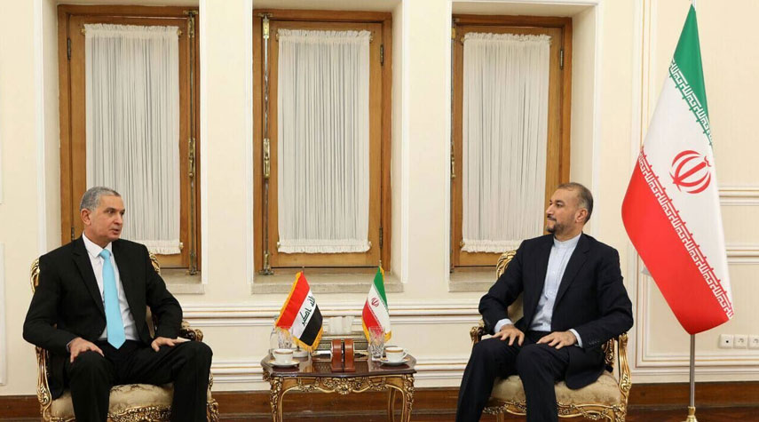 وزير الخارجية الإيراني: ناقشت مع وزير الداخلية العراقي سبل توسيع العلاقات