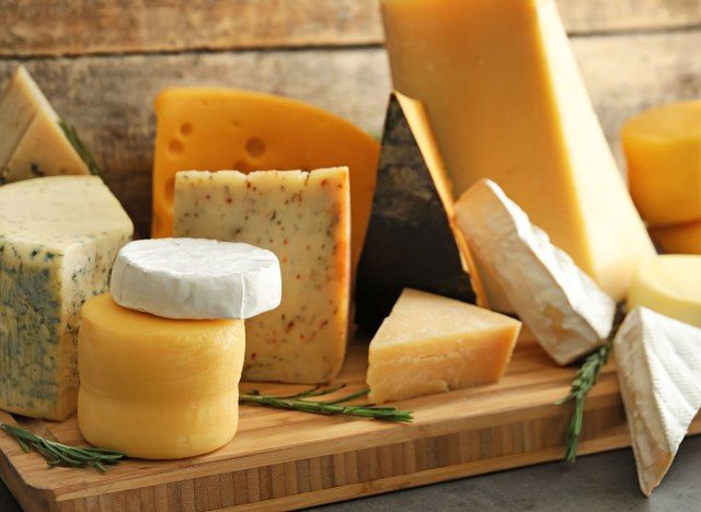 هذا ما يحدث لجسمك عند التخلي تماما عن تناول الجبنة