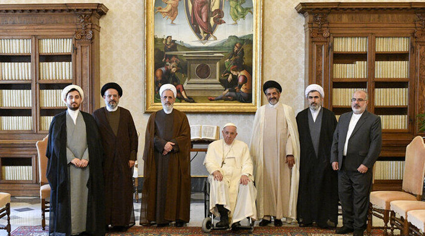 البابا فرنسيس يشيد بشجاعة إيران في القضايا العالمية