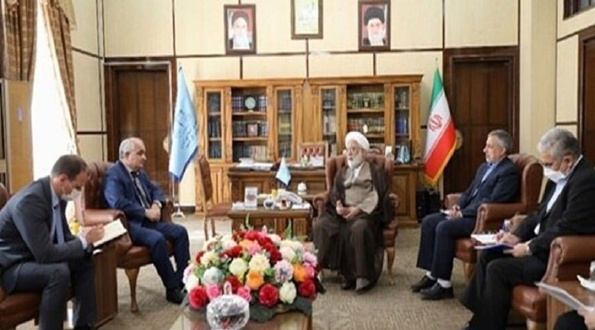 المدعي العام الإيراني والسفير الروسي يؤكدان على تطوير العلاقات الثنائية