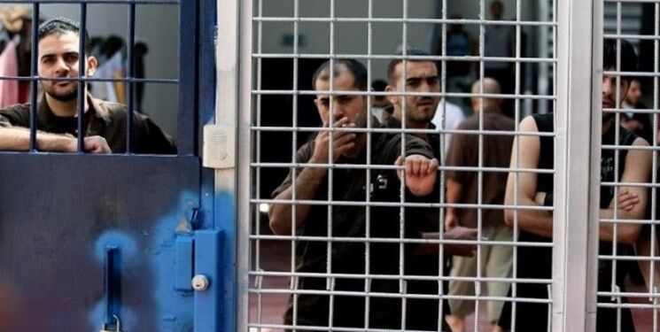 فلسطين المحتلة.. مئات الاسري الاداريين في سجون الاحتلال بلا تهمة