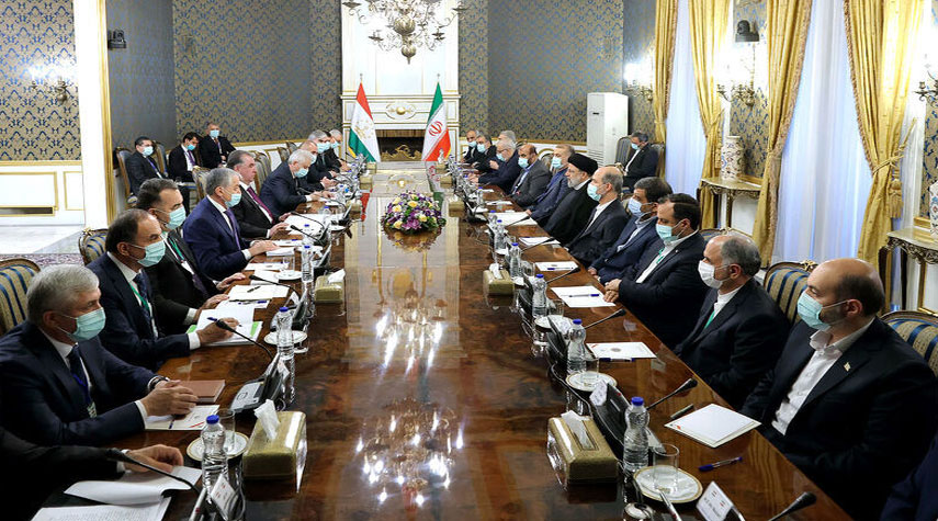 توقيع 9 وثائق للتعاون في مختلف المجالات بين ايران وتركمنستان