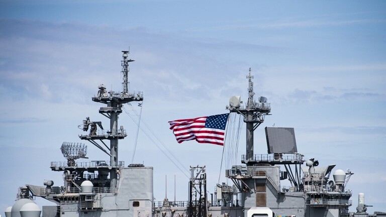 البحرية الأمريكية تعلن طرد 5 من قادتها بسبب فقدان الثقة بهم