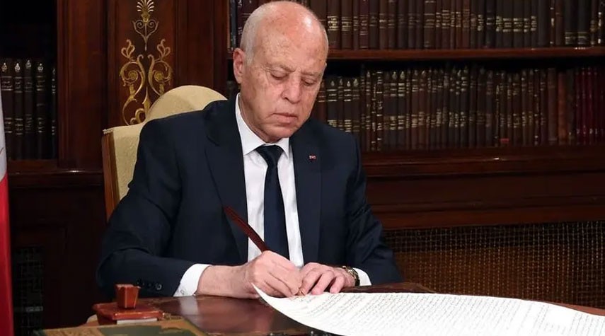 الرئيس التونسي يحذف مرجعية الاسلام من الدستور