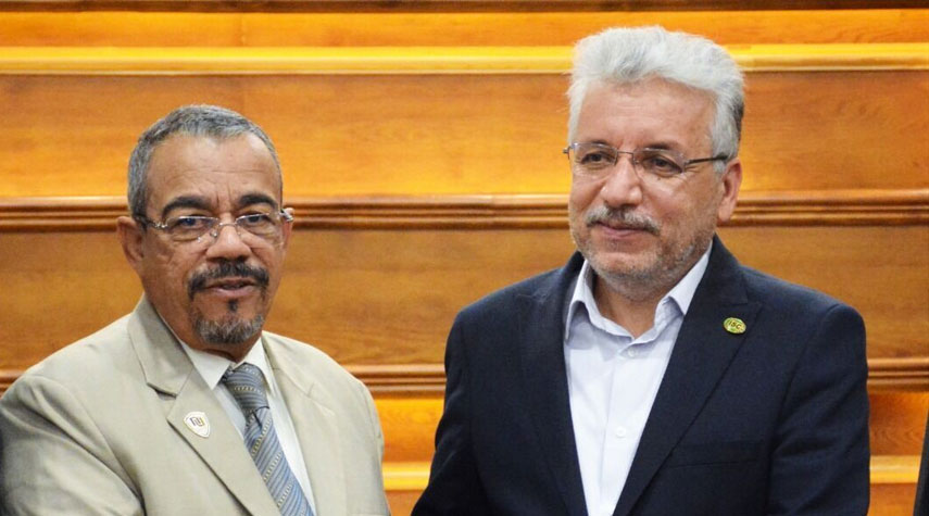 إيران وعمان تتفقان على توسيع العلاقات الأكاديمية والعلمية