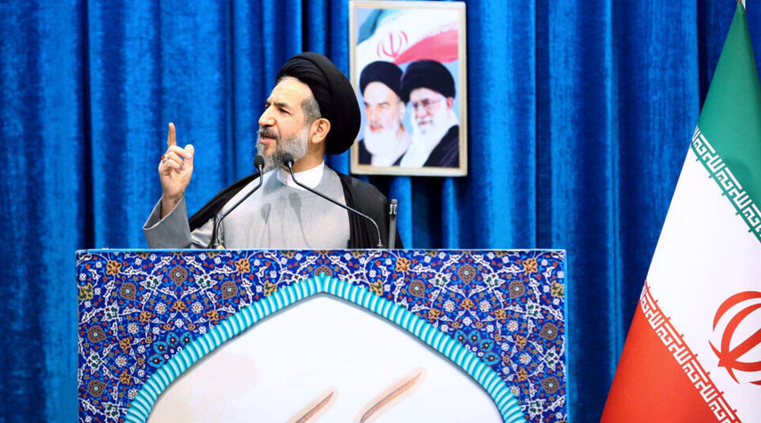 خطيب جمعة طهران: التنمية من الأهداف الرئيسة لنظامنا الإسلامي