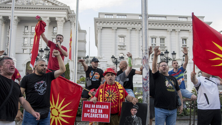 اصابة 47 شخصاً خلال اشتباكات مع المحتجين في مقدونيا