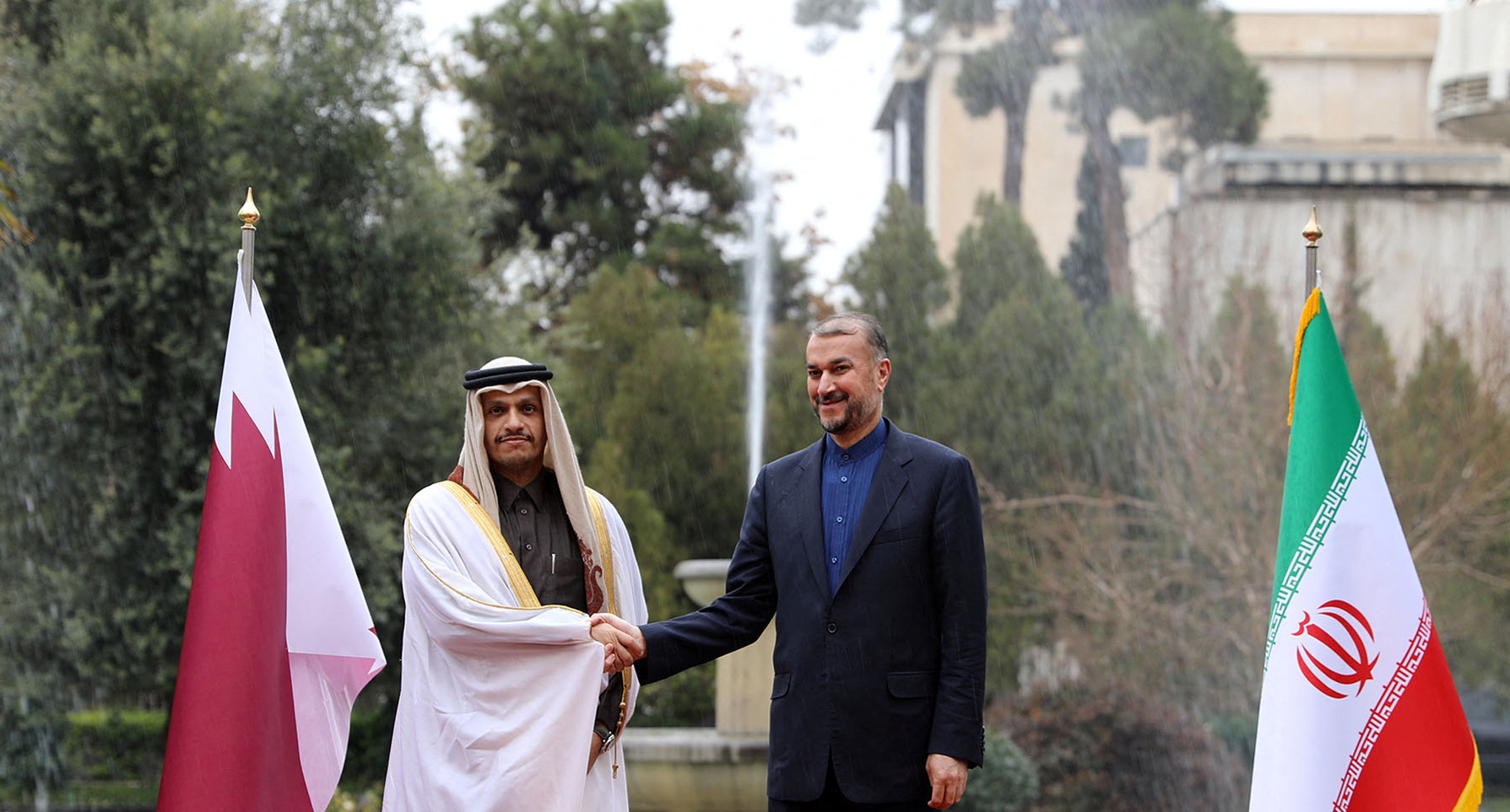 وزير الخارجية القطري يزور طهران الأربعاء