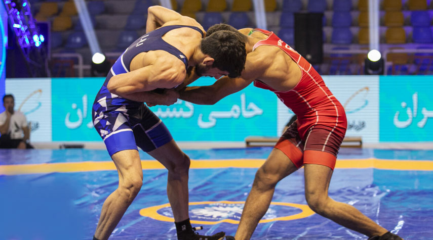 مصارع إيراني يتوج بلقب شباب آسيا للمصارعة الرومانية