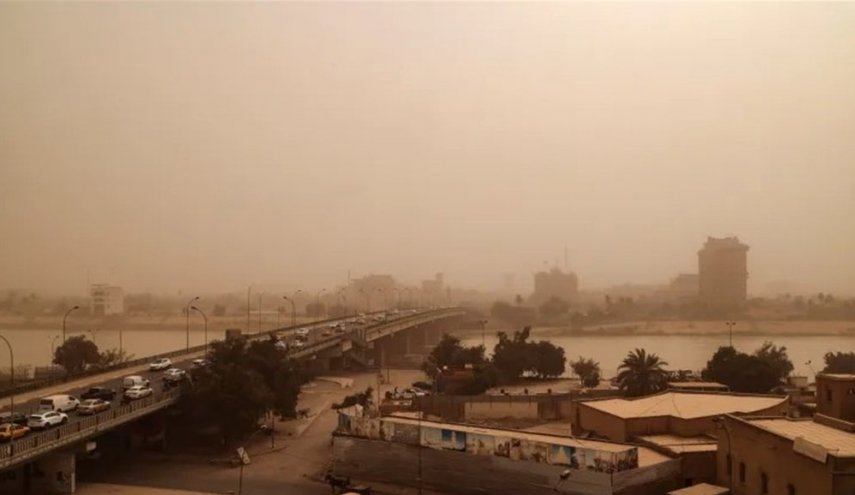 تصاعد الغبار في سماء العاصمة بغداد اليوم