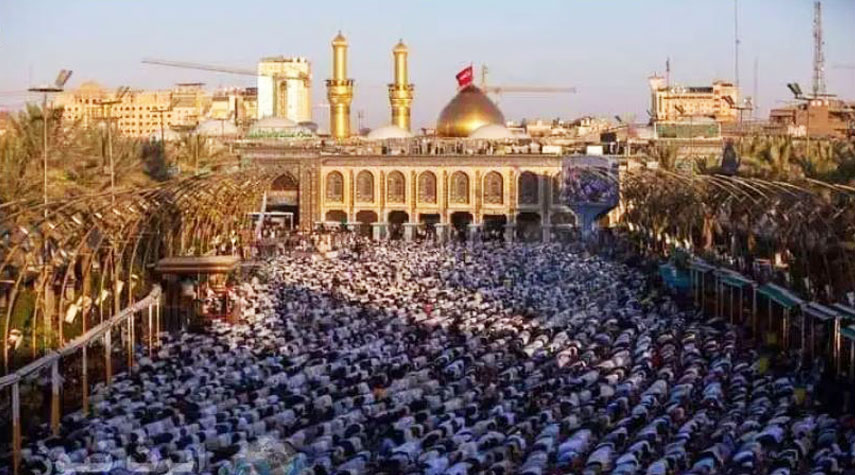 إقامة صلاة العيد بين الحرمين الشريفين في كربلاء + صور