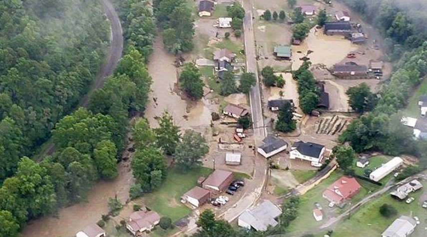 الولايات المتحدة.. فقدان 44 شخصا في فيضانات جرفت المنازل