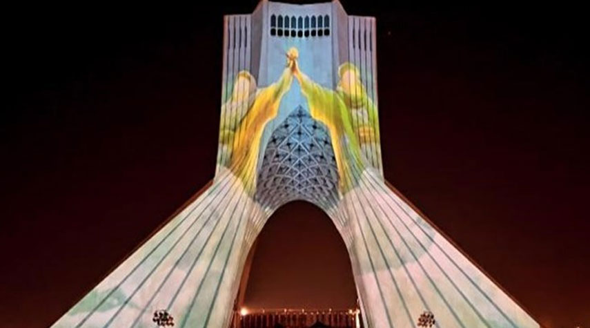 انارة برج الحرية في العاصمة طهران بمناسبة عيد الغدير