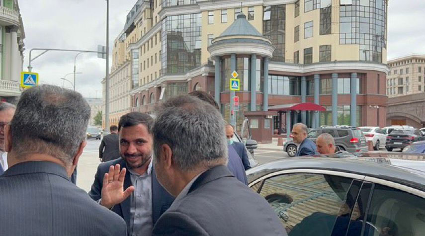 وزير الاتصالات الإيراني يصل موسكو