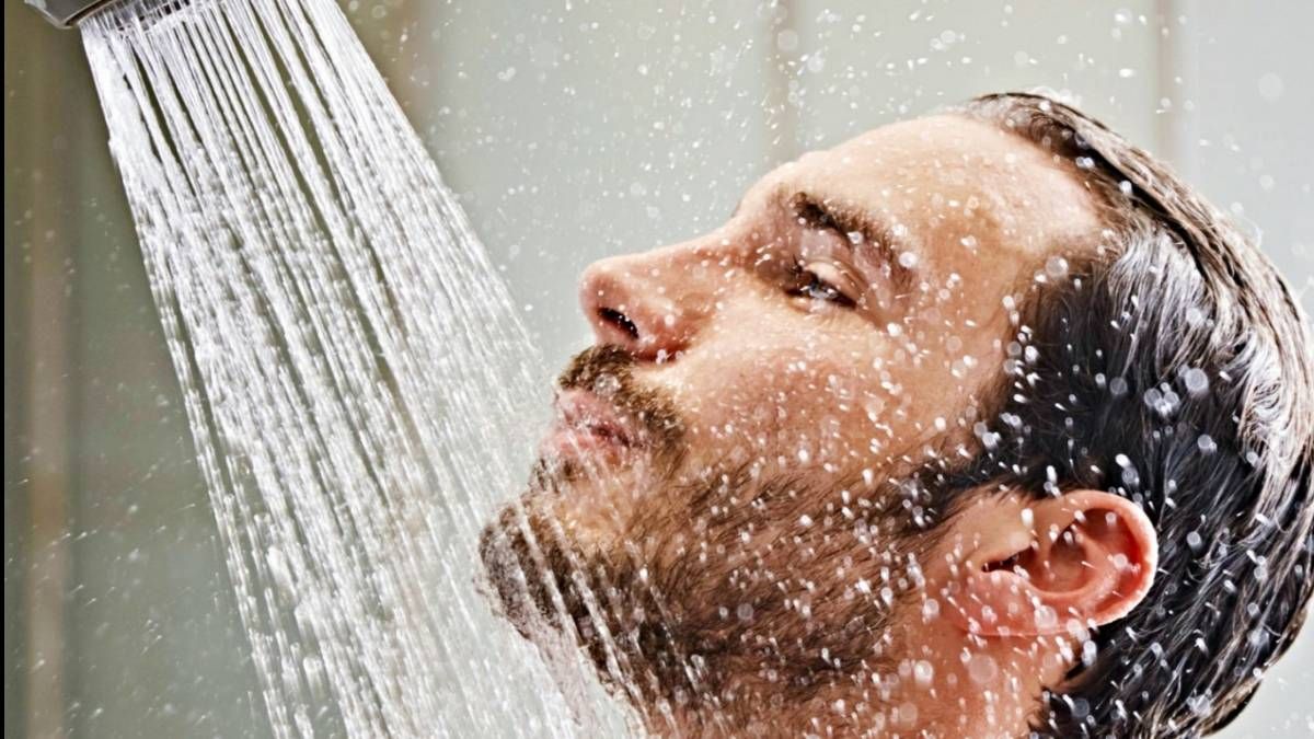 الاستحمام بماء بارد قد يؤدي لنوبة قلبية 