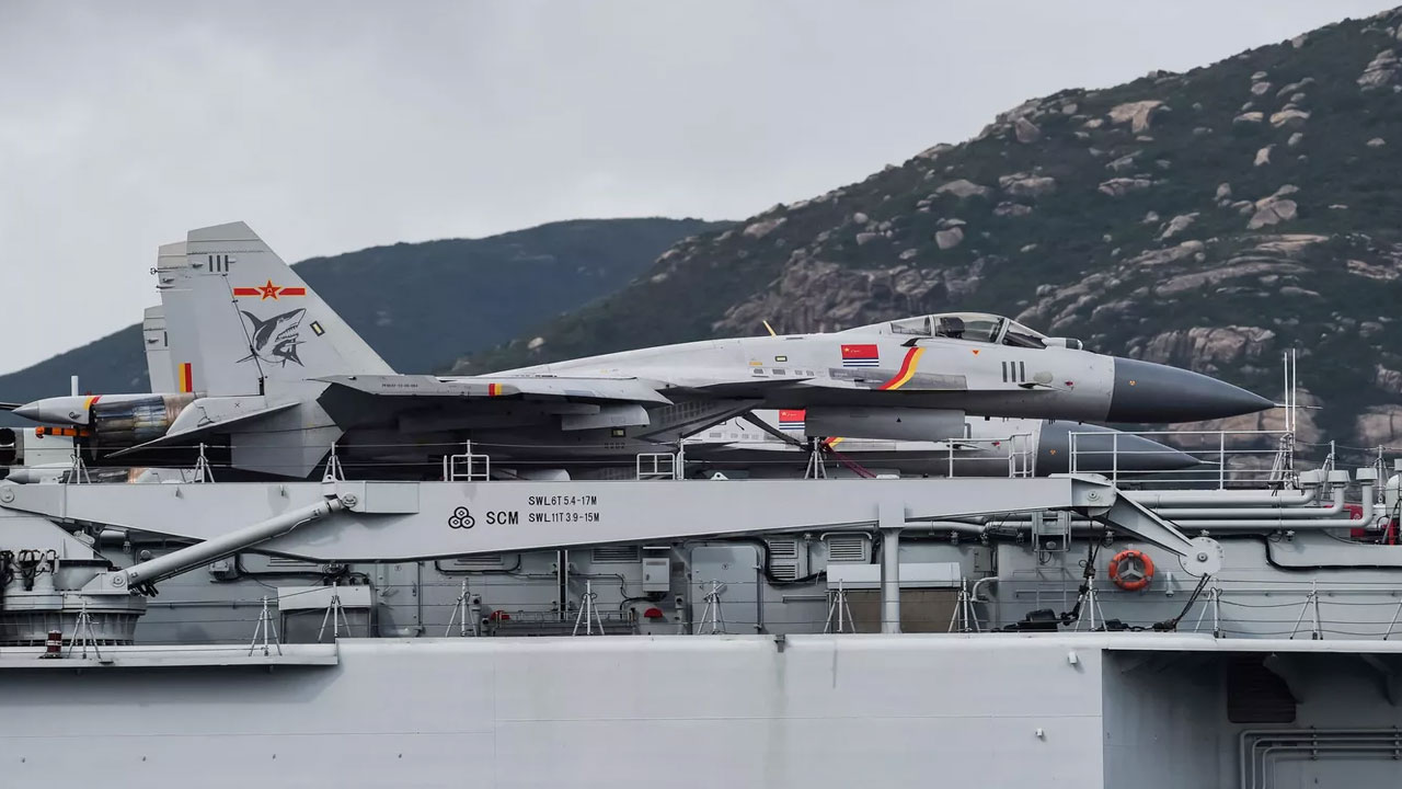 القوات الجوية الصينية تحذر بيلوسي من زيارة تايوان
