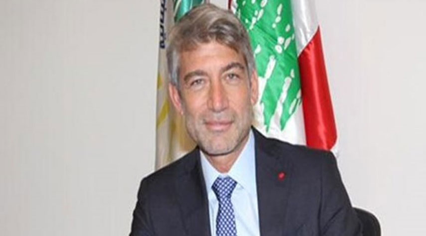 وزير الطاقة اللبناني ساخرا : لبنان لن يعاقب على قبوله هبة الفيول الإيرانية
