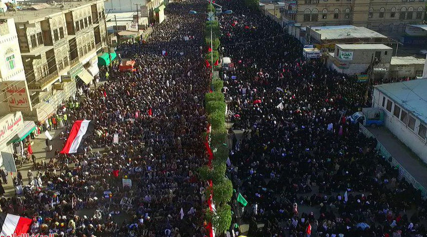 اليمنيون يحيون ذكرى عاشوراء ونصرة فلسطين بمسيرات حاشدة