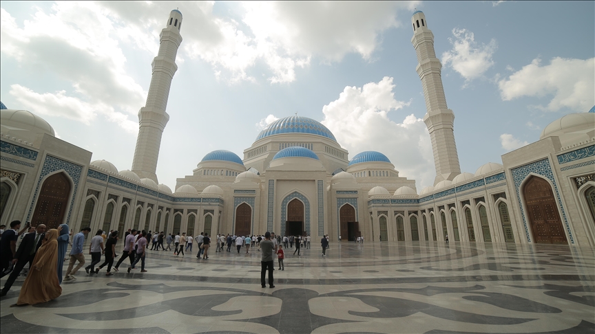 افتتاح أكبر مسجد في آسيا الوسطى