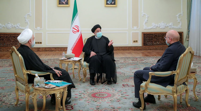 رؤساء السلطات الثلاث يؤكدون على التنمية المتوازنة في جميع مناطق إيران