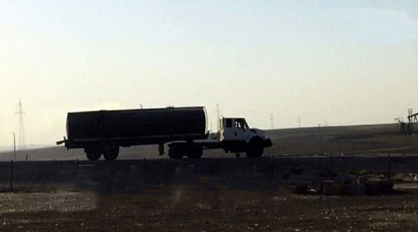 "سانا": القوات الأمريكية تسرق حمولة 100 صهريج من النفط السوري إلى شمال العراق